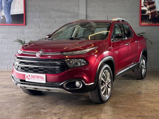 FIAT TORO 2.0 16V TURBO DIESEL VOLCANO 4WD AT9 FIAT TORO 2.0 16V TURBO DIESEL VOLCANO 4WD AT9